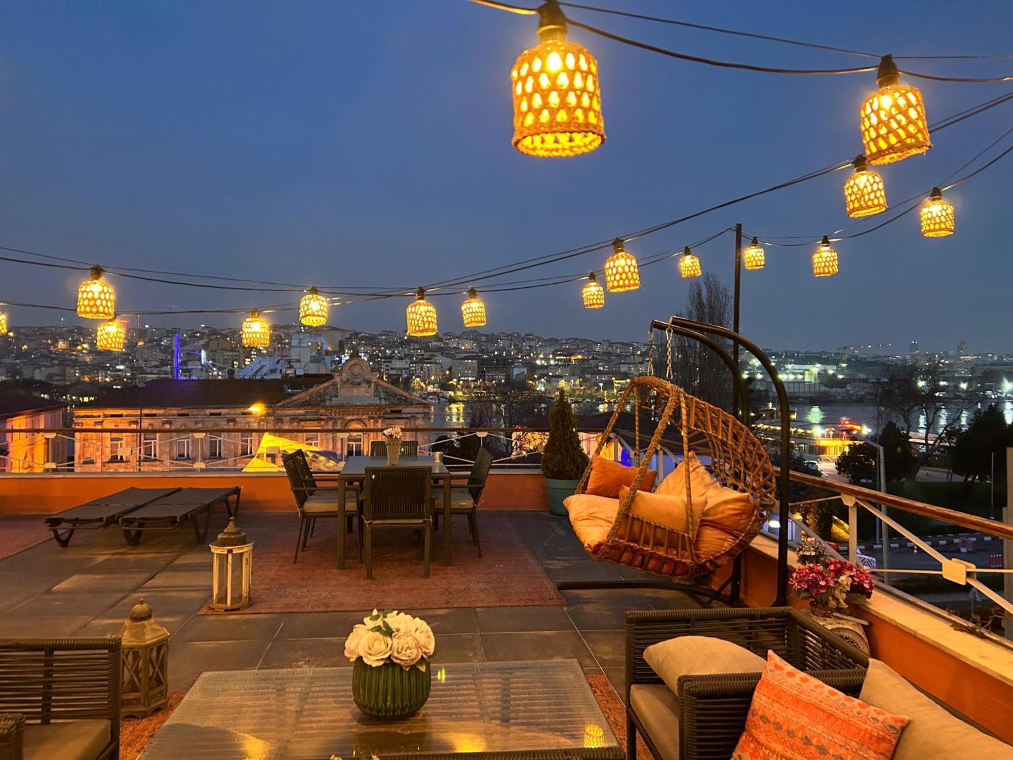 Waterfront Apartment By The Tram - Terrace With Dome & Golden Horn View In Fatih Istanbul Luaran gambar
