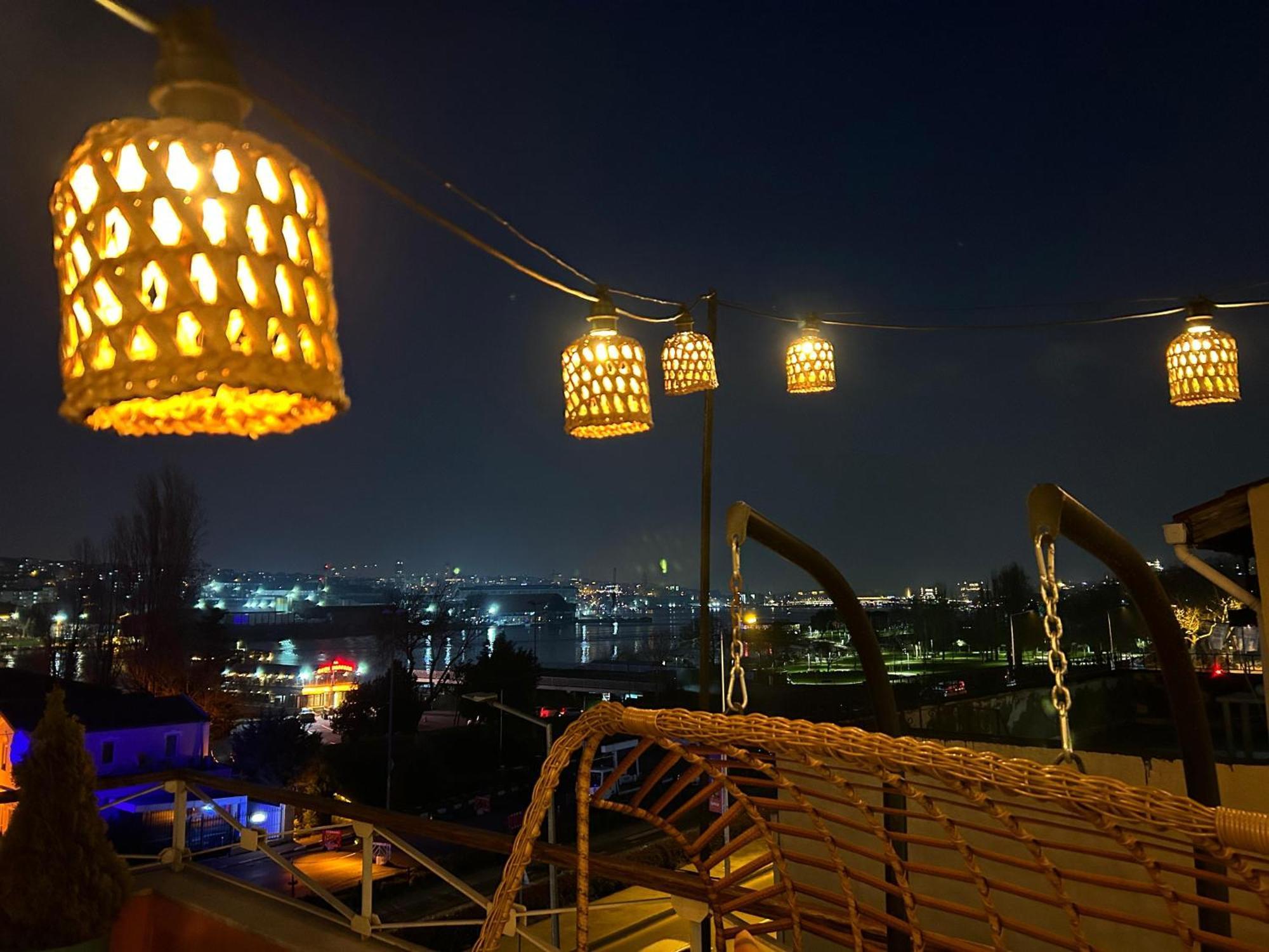 Waterfront Apartment By The Tram - Terrace With Dome & Golden Horn View In Fatih Istanbul Luaran gambar
