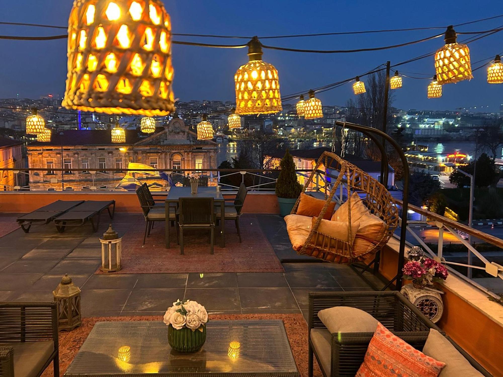 Waterfront Apartment By The Tram - Terrace With Dome & Golden Horn View In Fatih Istanbul Luaran gambar