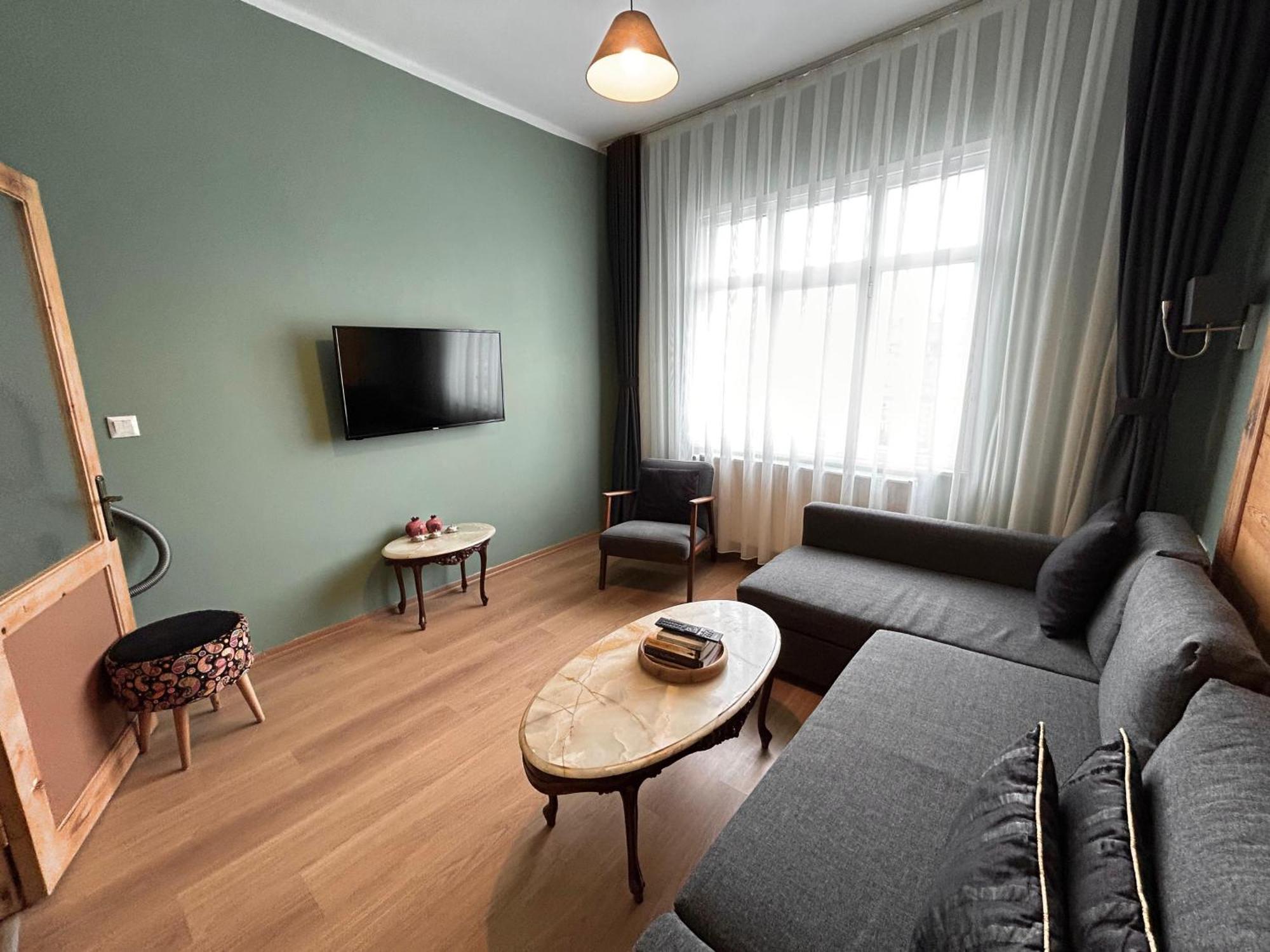 Waterfront Apartment By The Tram - Terrace With Dome & Golden Horn View In Fatih Istanbul Luaran gambar