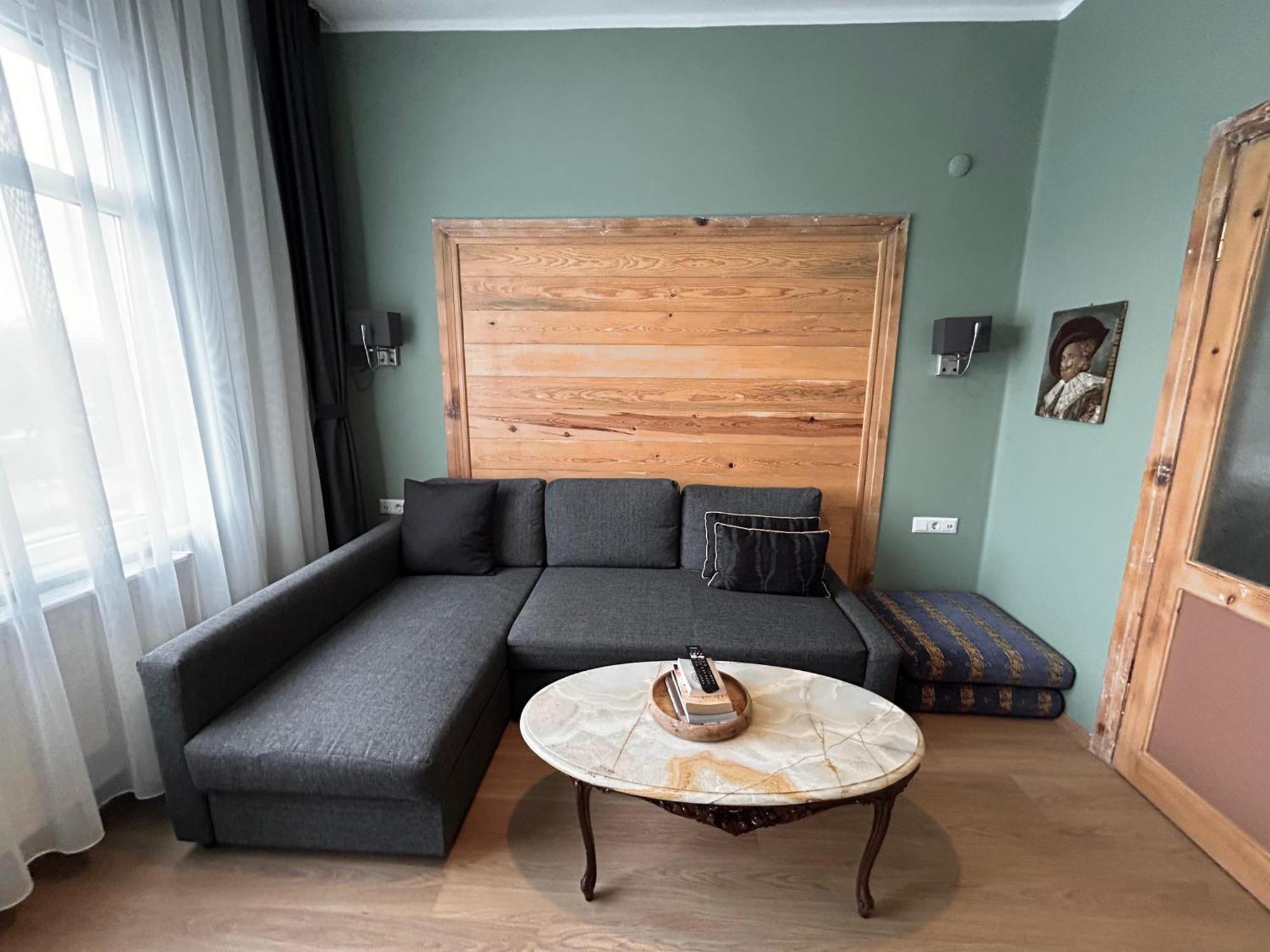 Waterfront Apartment By The Tram - Terrace With Dome & Golden Horn View In Fatih Istanbul Luaran gambar