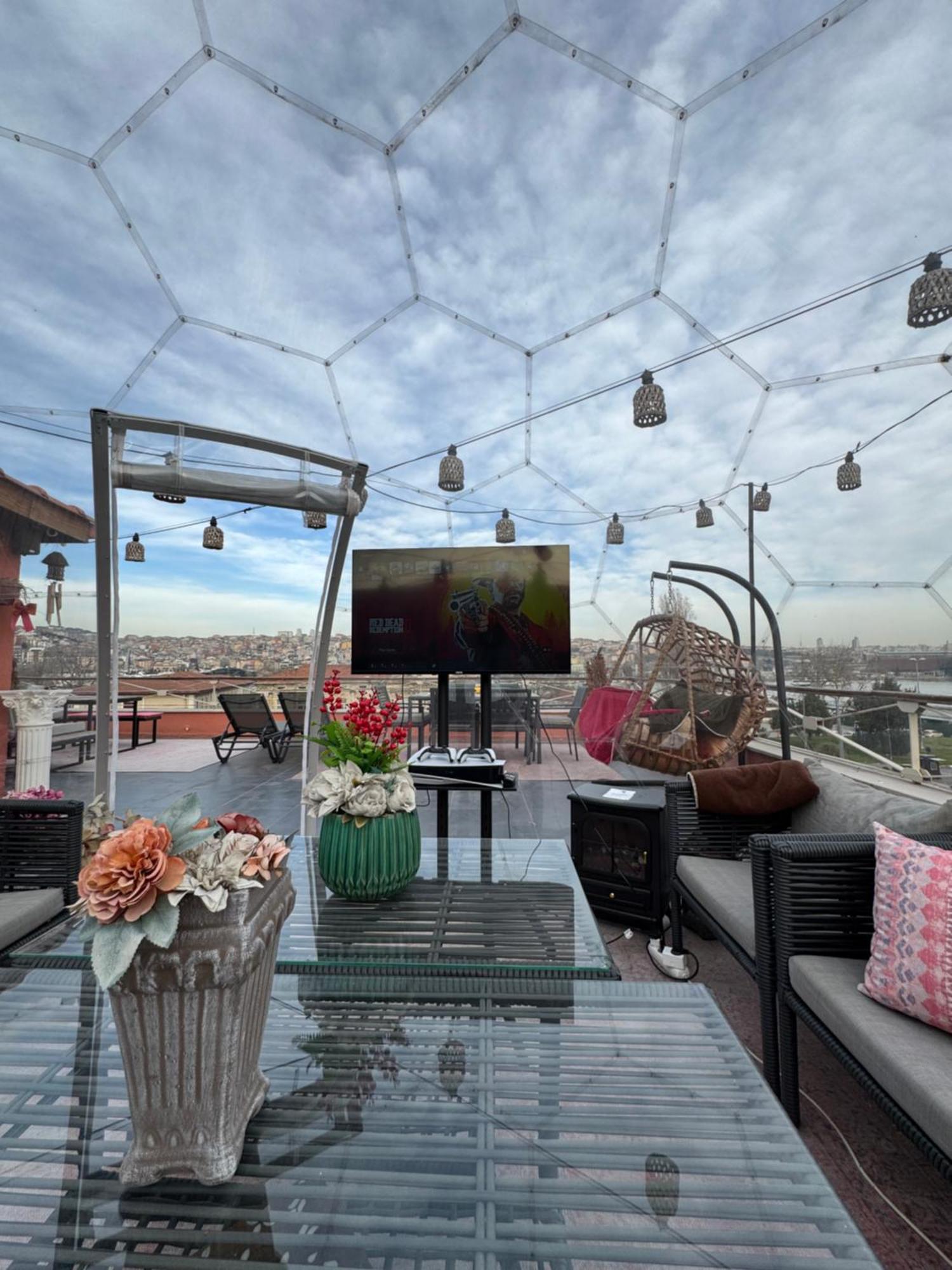 Waterfront Apartment By The Tram - Terrace With Dome & Golden Horn View In Fatih Istanbul Luaran gambar